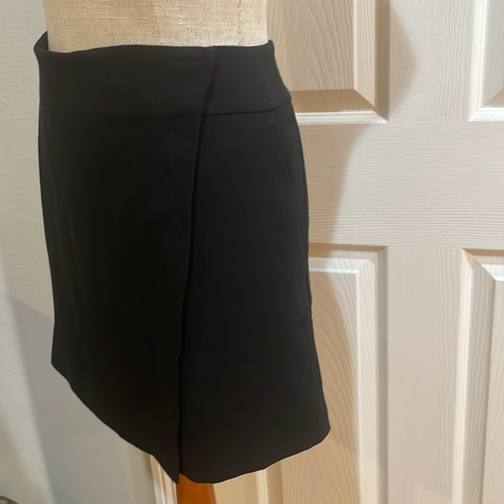 Ann Taylor loft black skort skirt shorts pockets black women’s size 0 - Picture 3 of 12